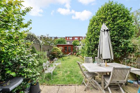 8 Cambridge Crescent, Teddington, TW11 8DY
