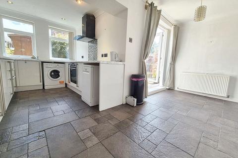 18 Bede Terrace, Jarrow, NE32 5TH