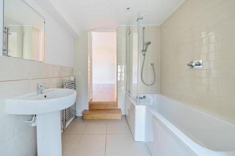 24 Dunstable Road, Richmond, TW9 1UH