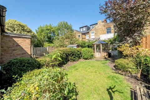 24 Dunstable Road, Richmond, TW9 1UH