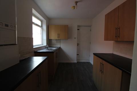 3 bedroom flat to rent, Laurel Street, Wallsend NE28