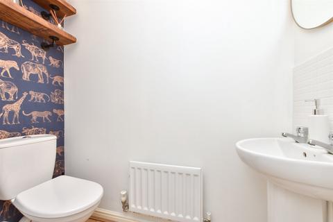 60 Brampton Field, Ditton, Aylesford, ME20 6ED