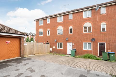 1 bedroom flat for sale, Terminus Terrace, Southampton, Hampshire, SO14