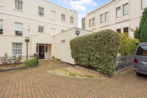 3 bedroom duplex for sale, Vittoria Walk, Cheltenham, Gloucestershire, GL50