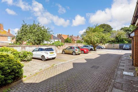 1 bedroom apartment for sale, Church Street, Littlehampton, West Sussex