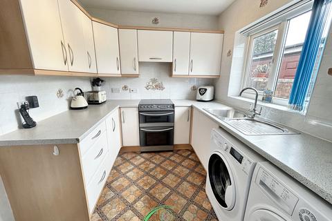 39 Arnold Close, Ribbleton, Preston, PR2 6DX