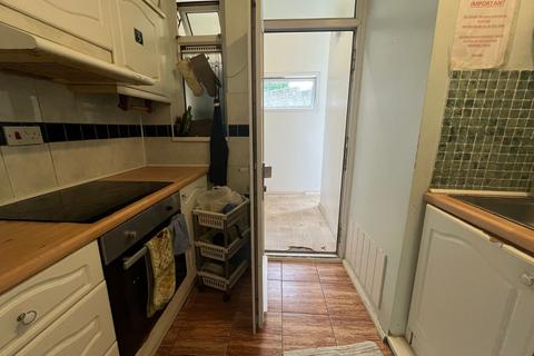 3 bedroom end of terrace house for sale, Huntley Avenue, Northfleet, Kent, DA11