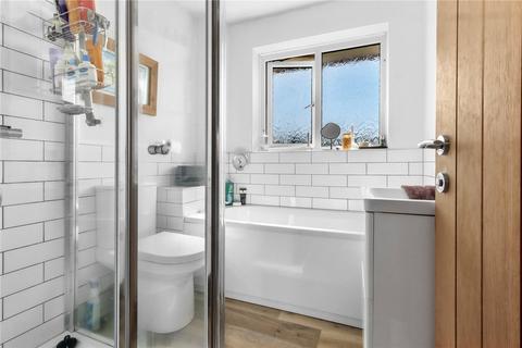 4 Browns Close, Uckfield, TN22 1UL