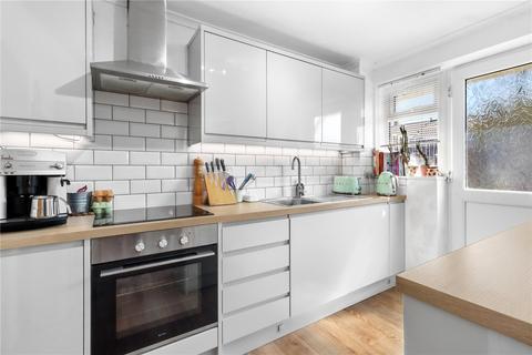 4 Browns Close, Uckfield, TN22 1UL