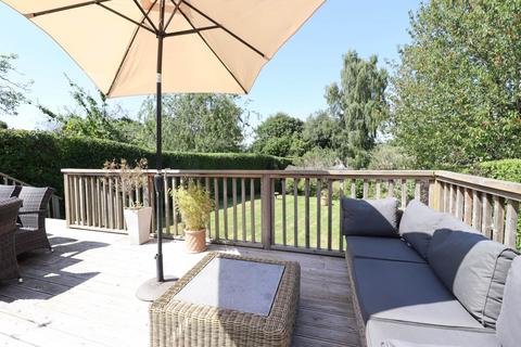 Columbine Barnfield, Marlborough, SN8 2AX