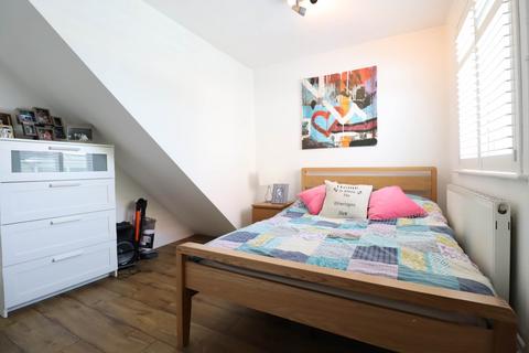 Columbine Barnfield, Marlborough, SN8 2AX