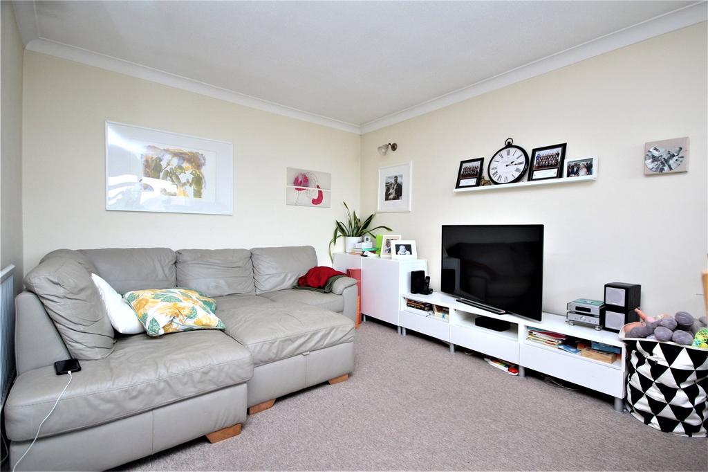 Living/Dining Area