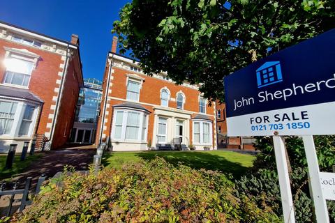 2 bedroom flat for sale, Rocksborough House, 117-123 Warwick Road, Solihull, West Midlands, B92