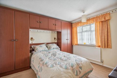 8 Ash Close, Harefield, Uxbridge, UB9 6HB