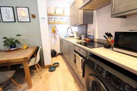 29 Hebden Road, Haworth, Keighley, BD22 8RH