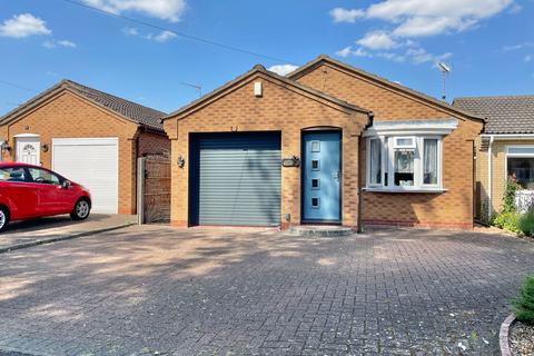 2 bedroom detached bungalow for sale, Stonecross Way, March,