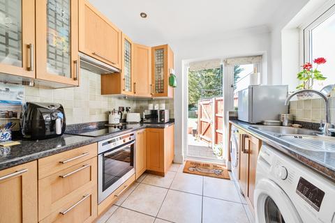 104 Cannonbury Avenue, Pinner, HA5 1TT