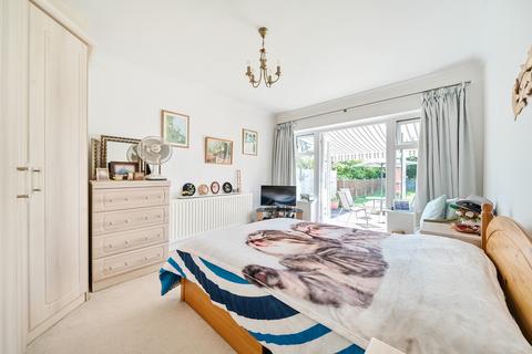 104 Cannonbury Avenue, Pinner, HA5 1TT