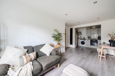 2 bedroom apartment for sale, Station Road, Park Gate, Hampshire, SO31
