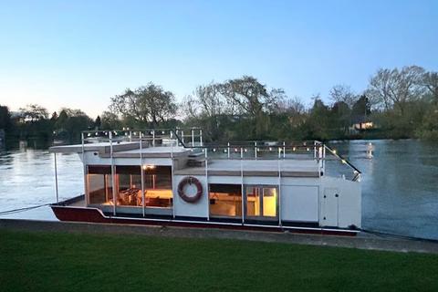 1 bedroom houseboat for sale, Hamm Court, Weybridge, KT13