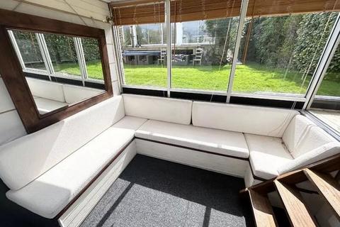 1 bedroom houseboat for sale, Hamm Court, Weybridge, KT13