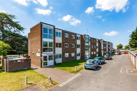 2 bedroom apartment for sale, Chaplaincy Gardens, Hornchurch, RM11