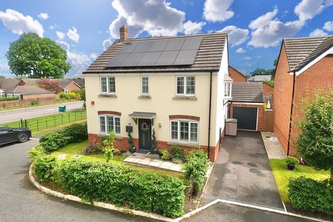 4 bedroom detached house for sale, Argent Close, Shavington, CW2