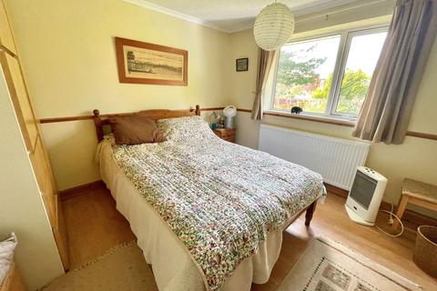 47 Arlescote Road, Solihull, B92 9HY