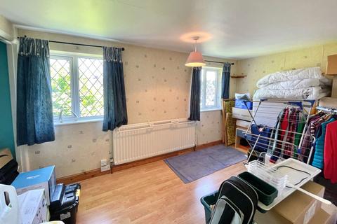 47 Arlescote Road, Solihull, B92 9HY