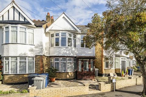 3 bedroom flat to rent, Hutton Grove North Finchley N12