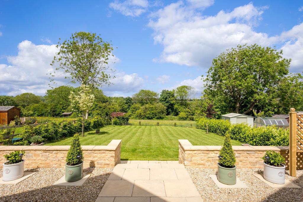 Oakwood House, Chedworth, GL54 4 NQ, for sale...