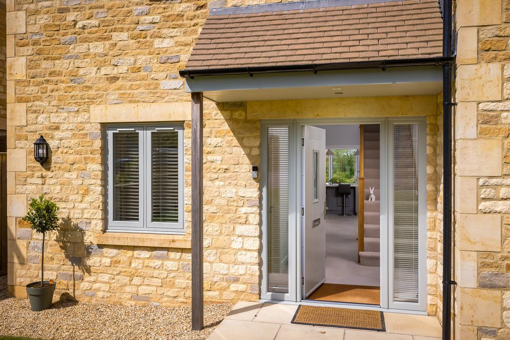 Oakwood House, Chedworth, GL54 4 NQ, for sale...