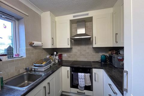 2 bedroom flat for sale, School Road, Wrington