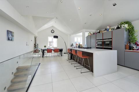 4 bedroom terraced house for sale, Shepherd's Bush W12 W12