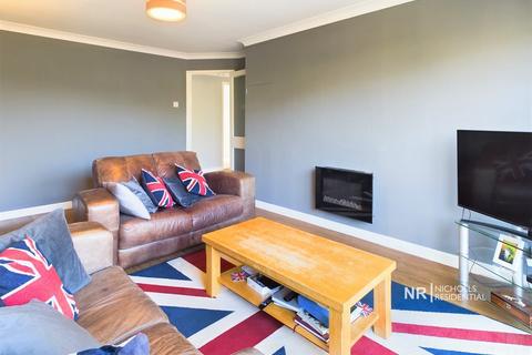 20 Kelvin Close, Epsom, KT19 9JE