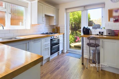 20 Kelvin Close, Epsom, KT19 9JE