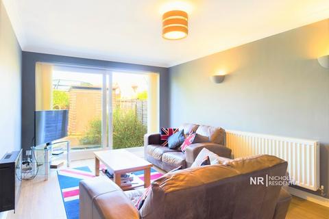 20 Kelvin Close, Epsom, KT19 9JE