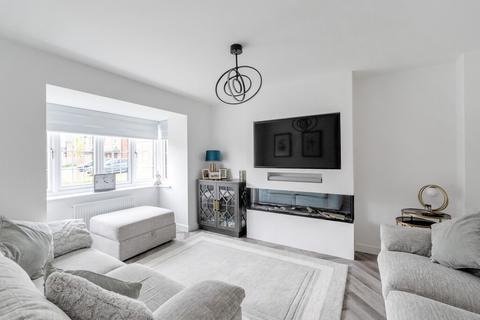 22 Staithes Drive, Wakefield, WF1 5FG