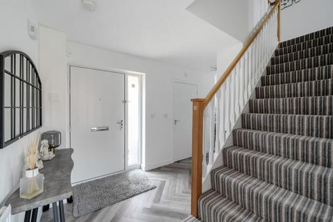 22 Staithes Drive, Wakefield, WF1 5FG