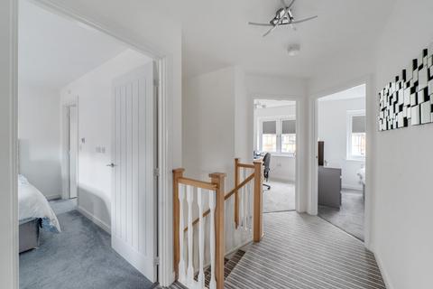 22 Staithes Drive, Wakefield, WF1 5FG