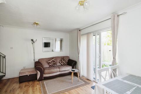 1 bedroom end of terrace house for sale, Buchans Lawn, Crawley, West Sussex. RH11 9NZ