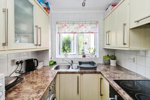 1 bedroom end of terrace house for sale, Buchans Lawn, Crawley, West Sussex. RH11 9NZ