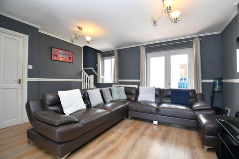 5 Fairbrook Drive, Salford, M6 5PA
