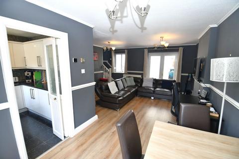 5 Fairbrook Drive, Salford, M6 5PA