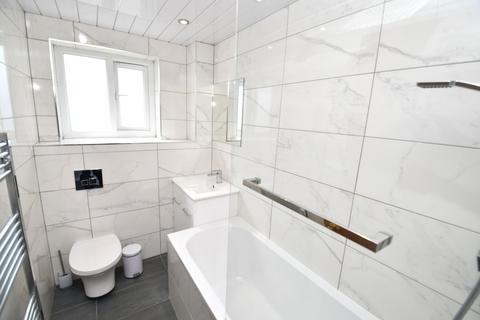 5 Fairbrook Drive, Salford, M6 5PA