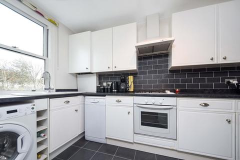 2 bedroom penthouse to rent, 6 Warren Avenue, BROMLEY, BR1