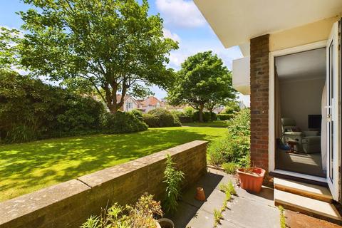 2 bedroom flat for sale, Wilmington Court, Bath Road, Worthing, BN11