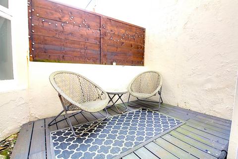 1 bedroom flat to rent, Brunswick Place, Hove, East Sussex, BN3