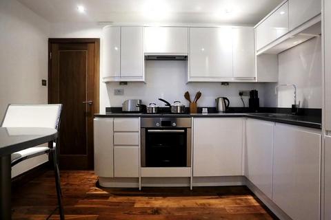 3 bedroom flat to rent, Barrie House, Lancaster Gate, London, W2.