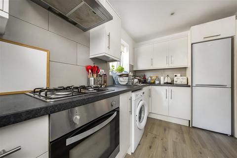 2 bedroom apartment for sale, Haydons Road, London